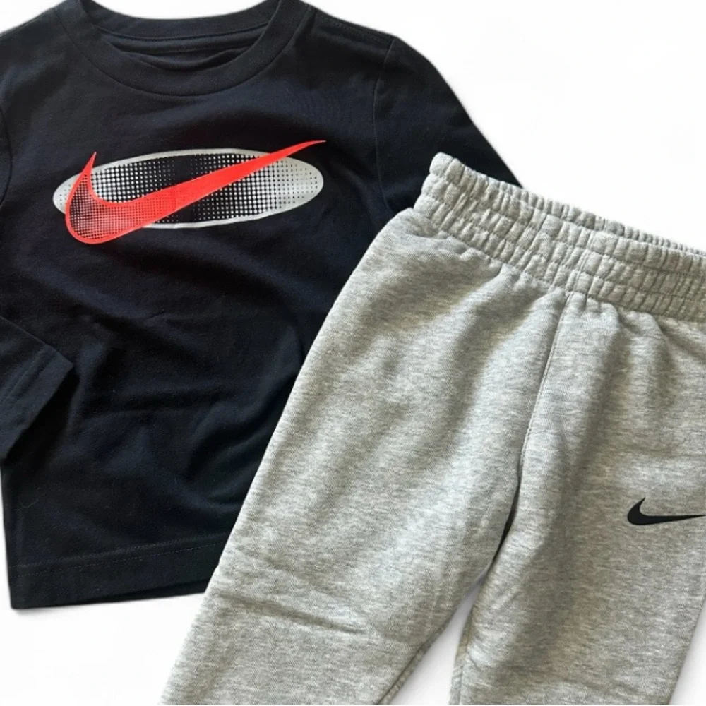 Nike Black Long Sleeve T-Shirt and Gray Jogger Pants Boys Size 2T